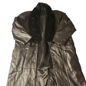 Vintage Leather Coat w/Removable Inside Liner/Fur Collar Color: Blk Size: L